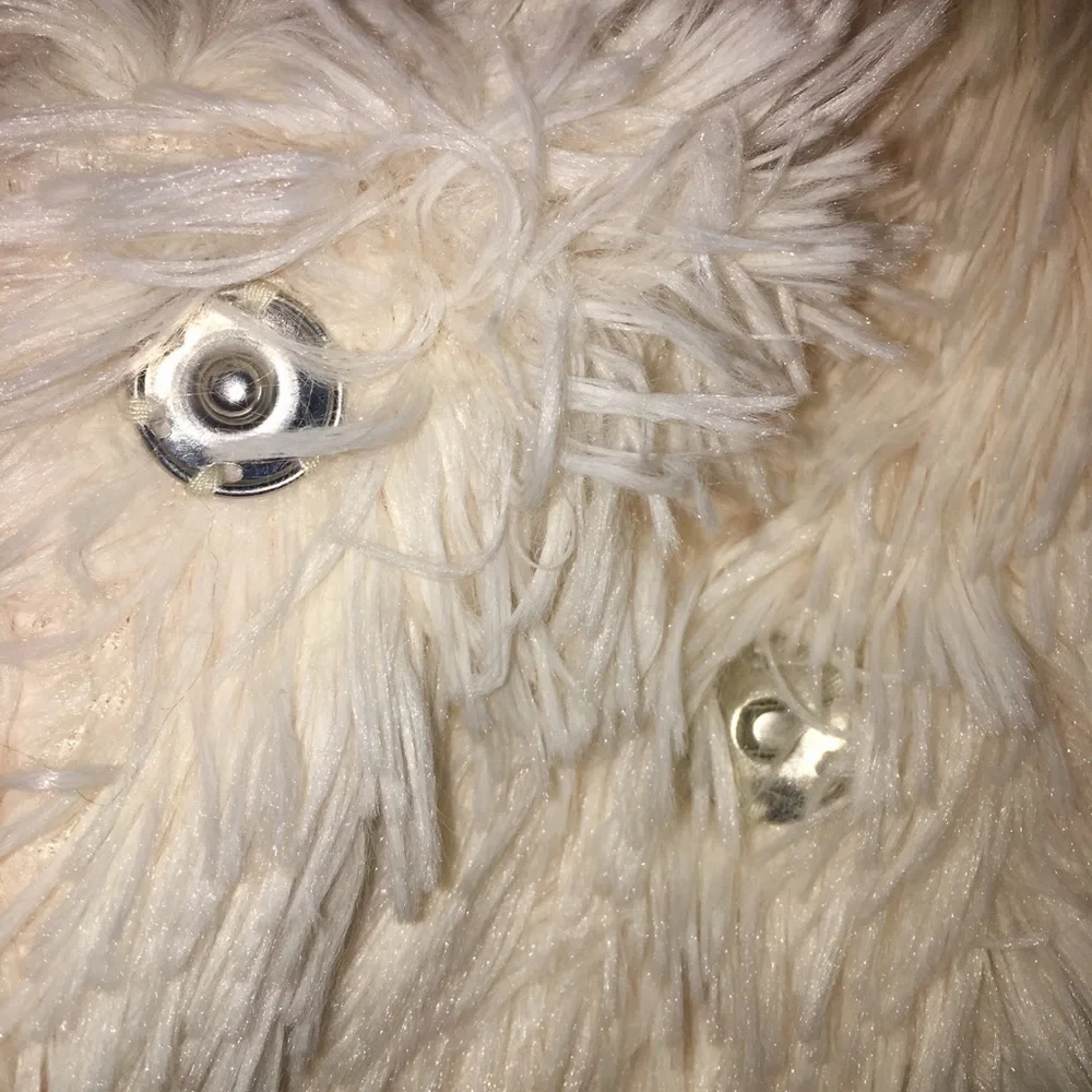 JOLT Faux Fur Vest - Picture 5 of 6